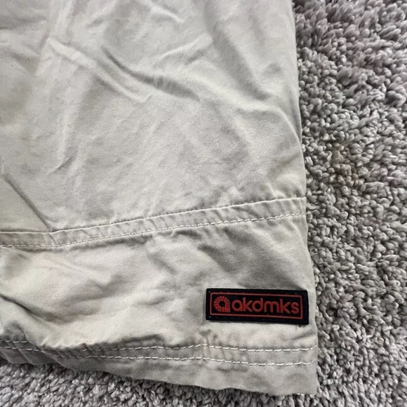 Akademiks shorts - Picture 3 of 11